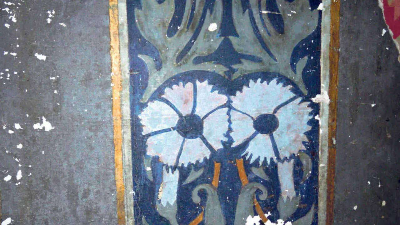 Un dos frescos atopados na casa de Bello Pi&ntilde;eiro (Foto: Bernardo M&aacute;iz).