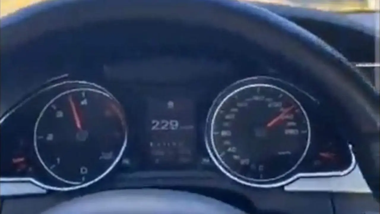 O condutor de Vilalaba &iacute;a a 229 km/h.