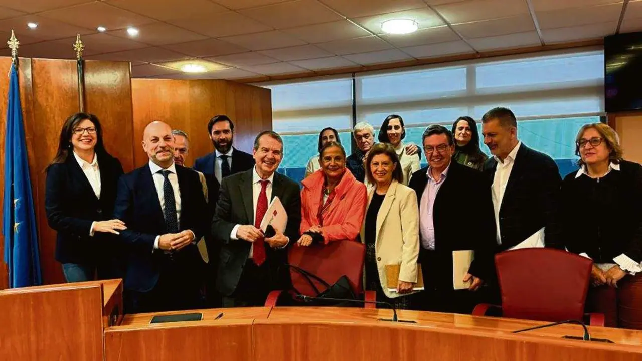 O Goberno de Vigo, onte, ap&oacute;s o pleno sobre os orzamentos. (Foto: N&oacute;s Diario)