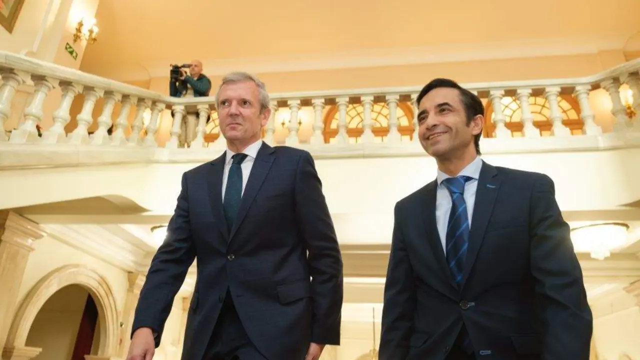 O presidente da Xunta, Alfonso Rueda, e o alcalde de Ferrol, Jos&eacute; Manuel Rey Varela. (Foto: Xunta)