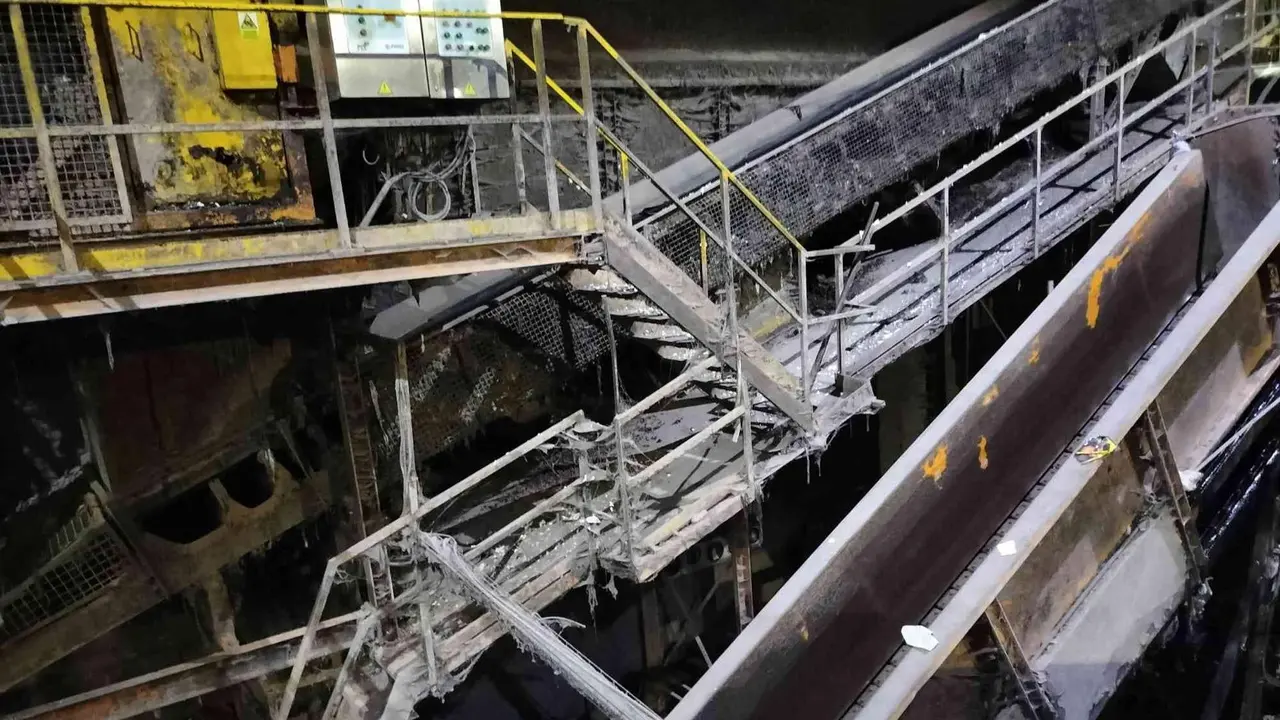 Estado das instalaci&oacute;n da planta de reciclaxe de Lousame (Foto: N&oacute;s Diario).