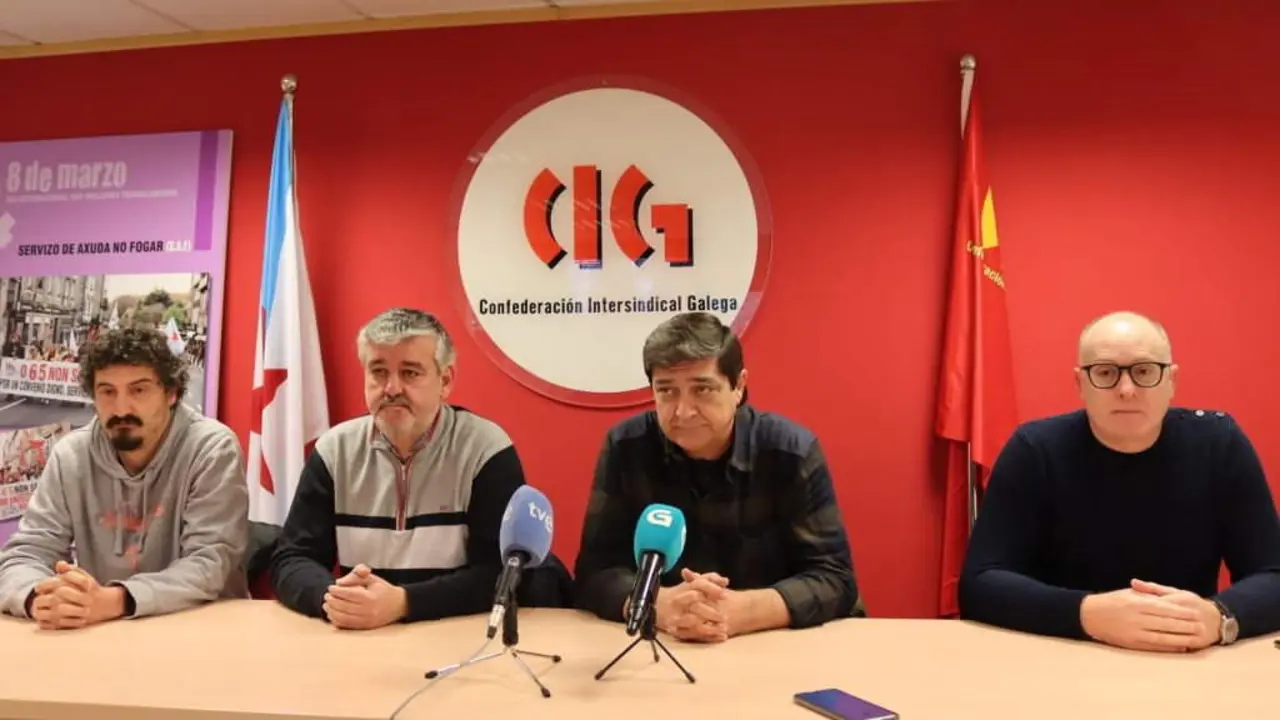 Marcial Rodr&iacute;guez (UXT), Jos&eacute; M. Santalla (USO), Xes&uacute;s Pastoriza (CIG) e Roberto Rodr&iacute;guez (CCOO). (Foto: N&oacute;s Diario).