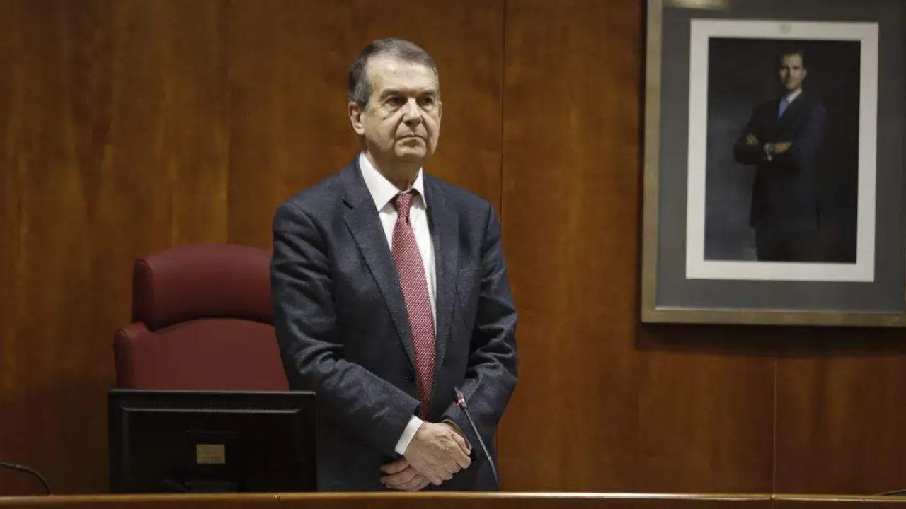 O alcalde de Vigo, Abel Caballero, no pleno municipal. (Foto: Adri&aacute;n Irago / Europa Press)