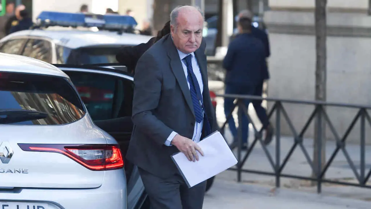 O xu&iacute;z Manuel Garc&iacute;a-Castell&oacute;n a terza feira chegando &aacute; Audiencia Nacional. (Foto: Gustavo Valiente / Europa Press)