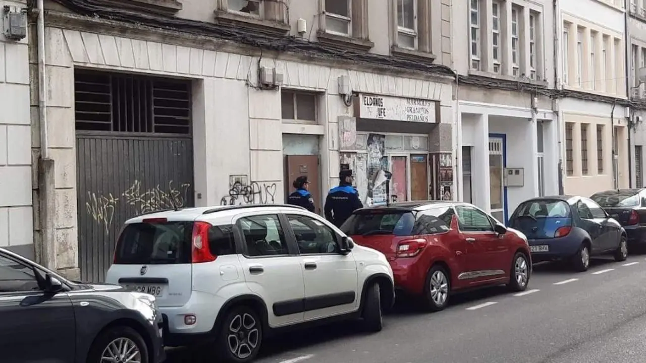 Axentes da Polic&iacute;a Local de Lugo. (Foto: Europa Press)