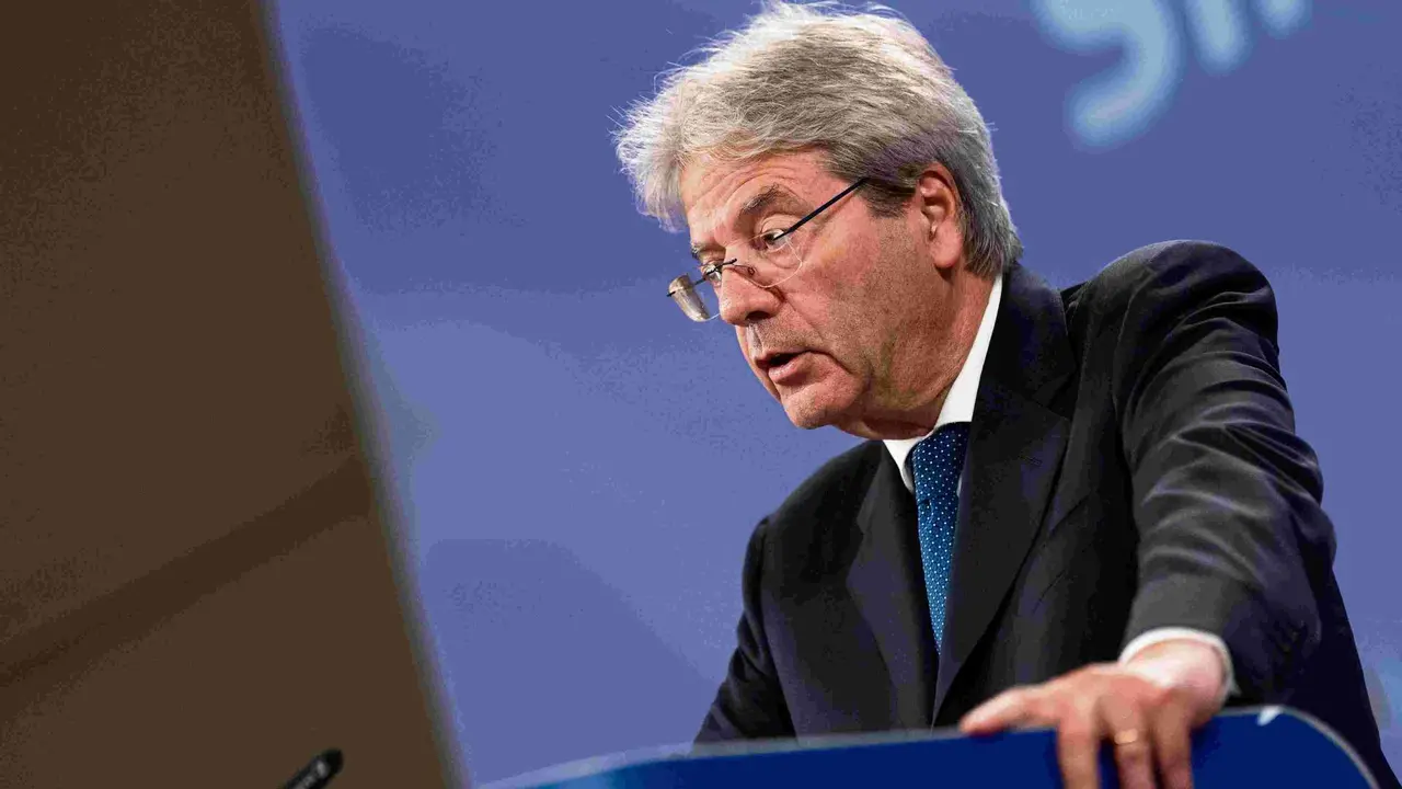 O comisario europeo de Econom&iacute;a, Paulo Gentiloni (Foto: Xavier Lejeune / EC / DPA).