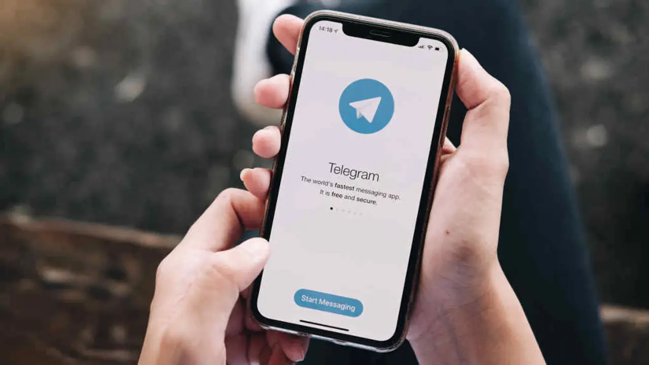 A aplicaci&oacute;n de mensaxes Telegram ten 900 mill&oacute;ns de usuarias. (Foto: wichayada)