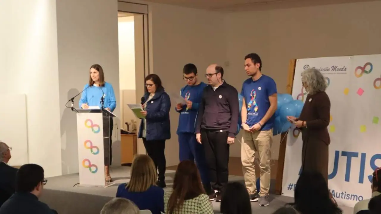 Acto da Federaci&oacute;n Autismo Galicia na Fundaci&oacute;n Menela de Vigo. (Foto: N&oacute;s Diario)