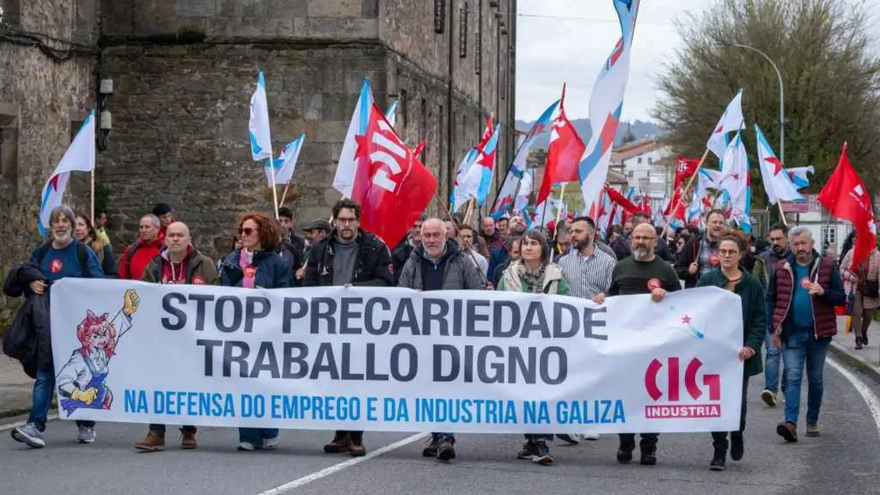 Manifestaci&oacute;n da CIG, esta quinta feira (Foto: Arxina).