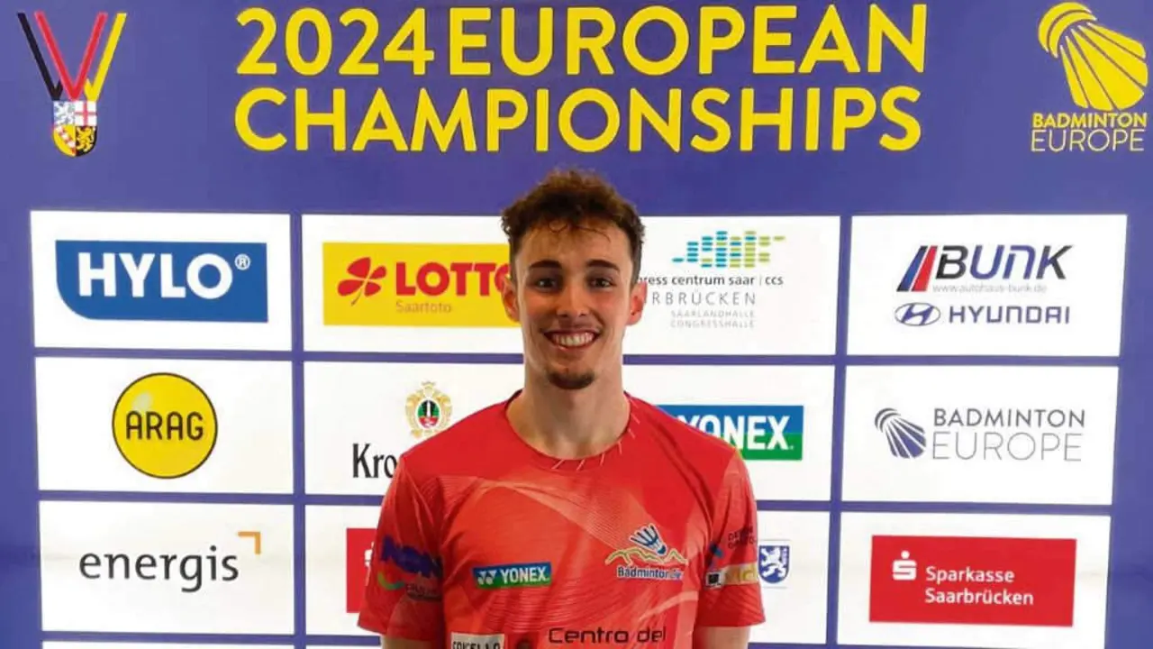 Fern&aacute;ndez debuta &aacute;s 9 horas de hoxe en Saarbr&uuml;cken (Alema&ntilde;a). (Foto: Club B&aacute;dminton C&iacute;es).