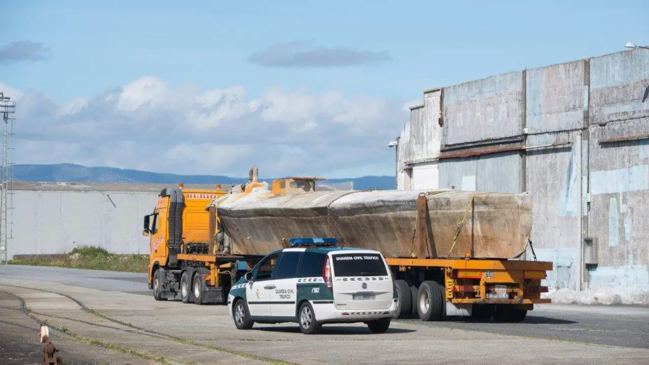 O narcosumbarino localizado o pasado ano na r&iacute;a de Arousa. (Foto: Gustavo de la Paz / Europa Press)