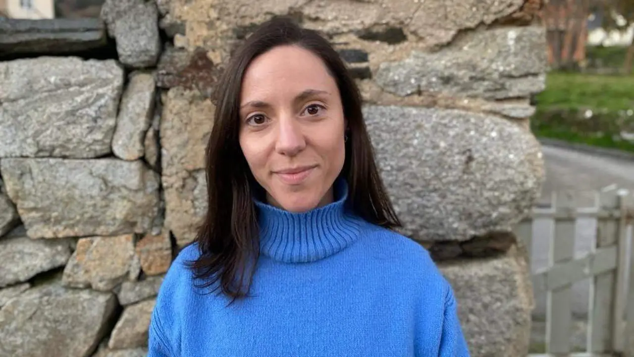 Natalia Jard&oacute;n, doutora en Ling&uuml;&iacute;stica e membro de Axuntar. (Foto: N&oacute;s Diario).