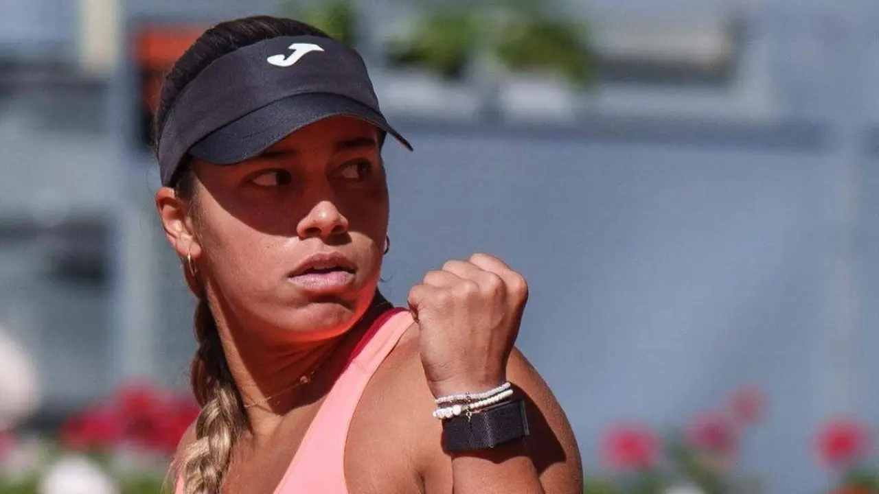 Na seguinte rolda colidir&aacute; coa favorita n&uacute;mero 9, Jelena Ostapenko. (Foto: RFET).