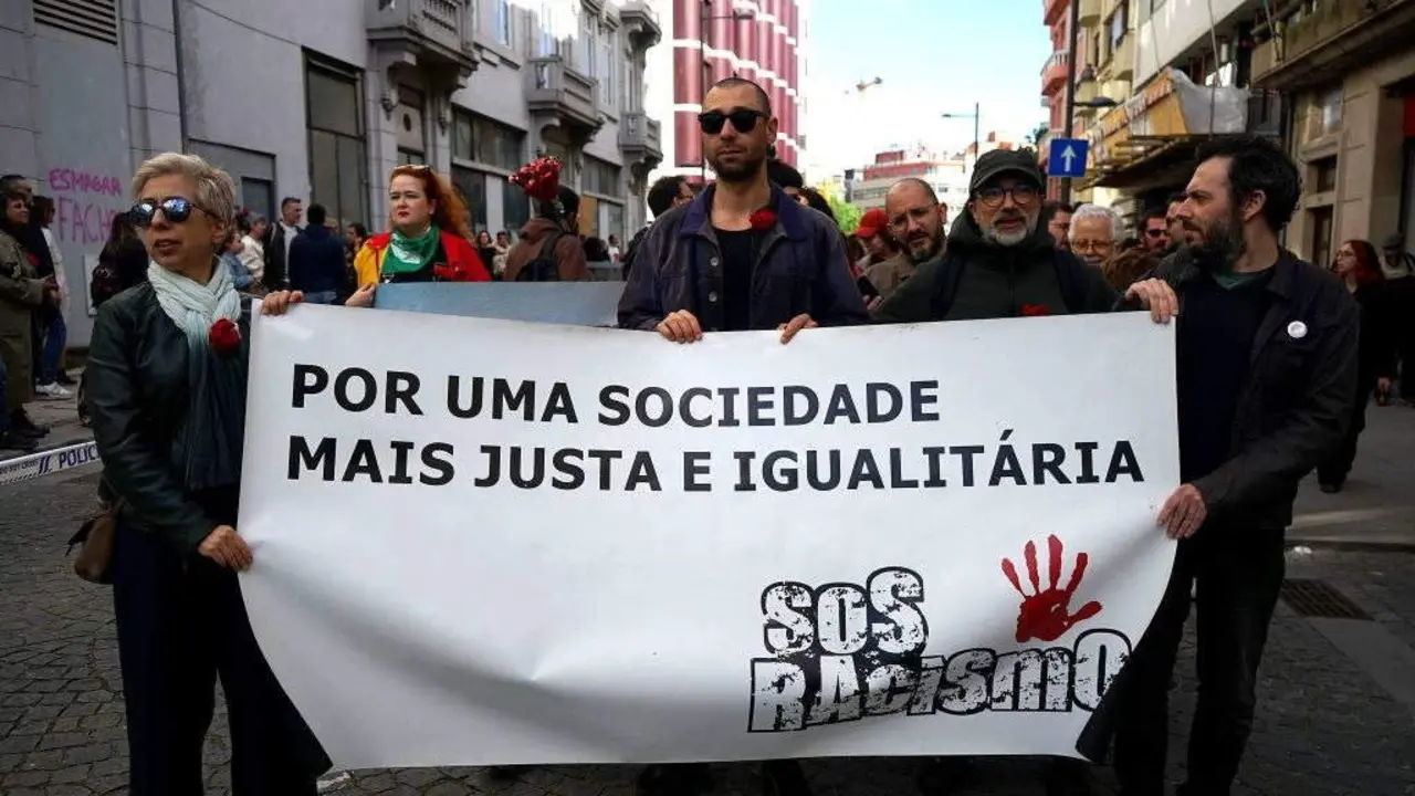 Nas &uacute;ltimas semanas Porto acolheu varias marchas pelos direitos humanos, a coes&atilde;o e inclus&atilde;o das comunidades. (Foto: SOS Racismo).