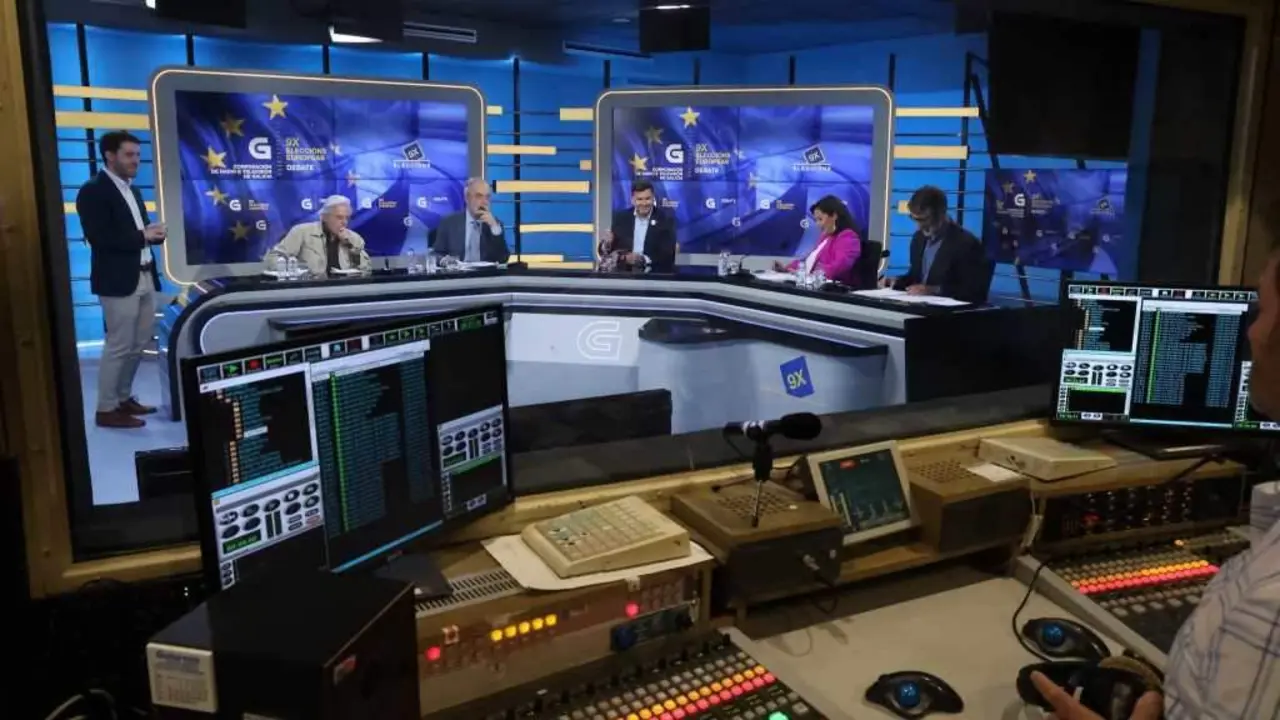 Debate das elecci&oacute;ns europeas na CRTVG. (Foto: Arxina)