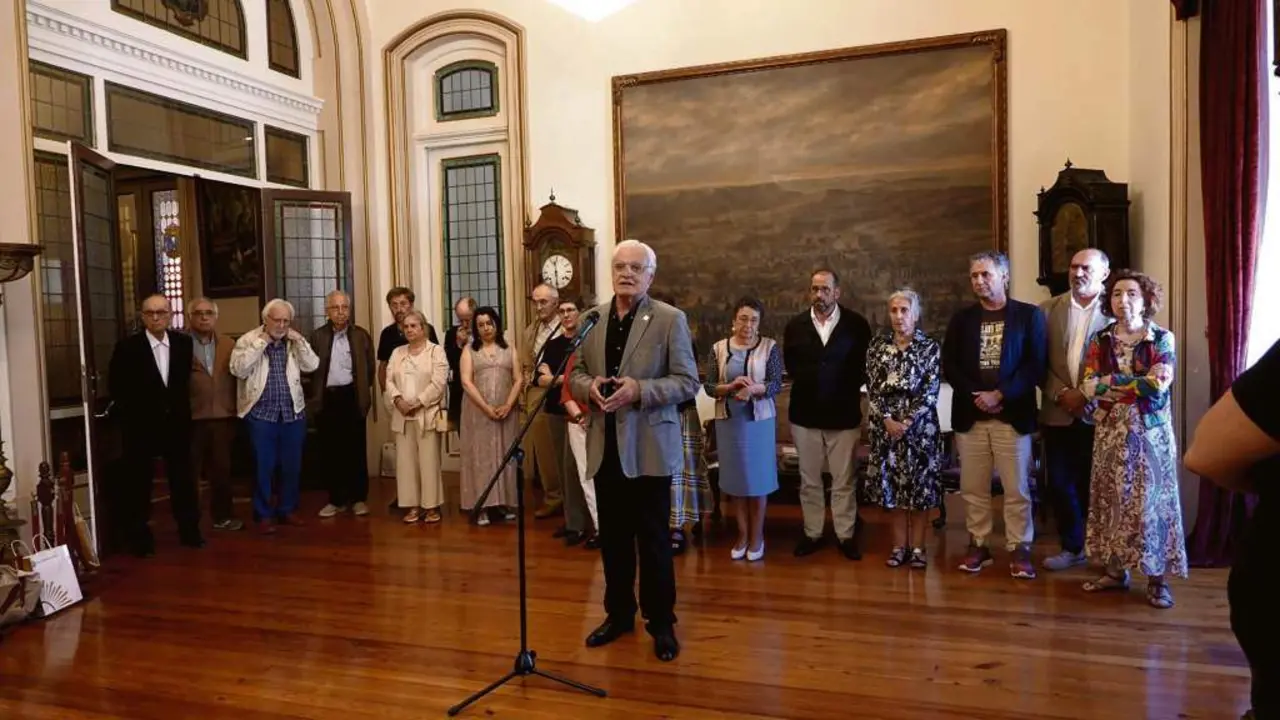 O presidente da RAG, V&iacute;ctor F. Freixanes, na rolda de prensa posterior ao pleno da Academia.