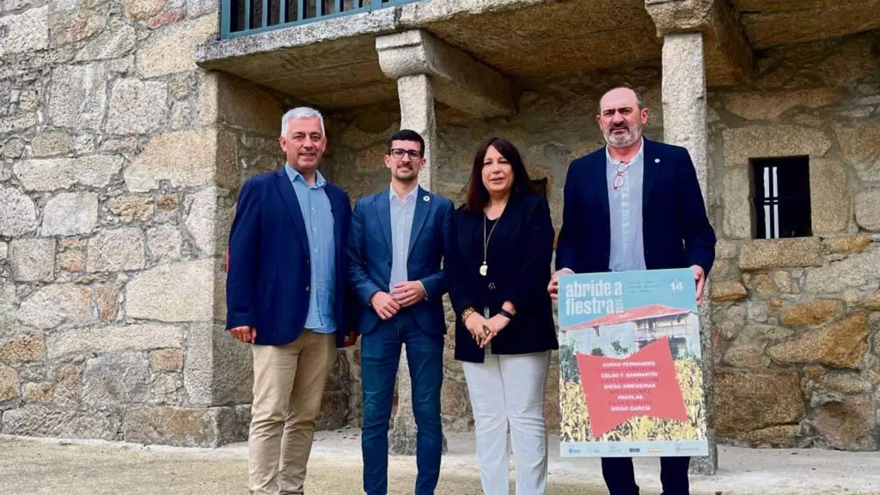 Valent&iacute;n Garc&iacute;a, Anxo Arca, Natividade Gonz&aacute;lez e Anxo Angueira, esta terza feira. (Foto: N&oacute;s Diario)