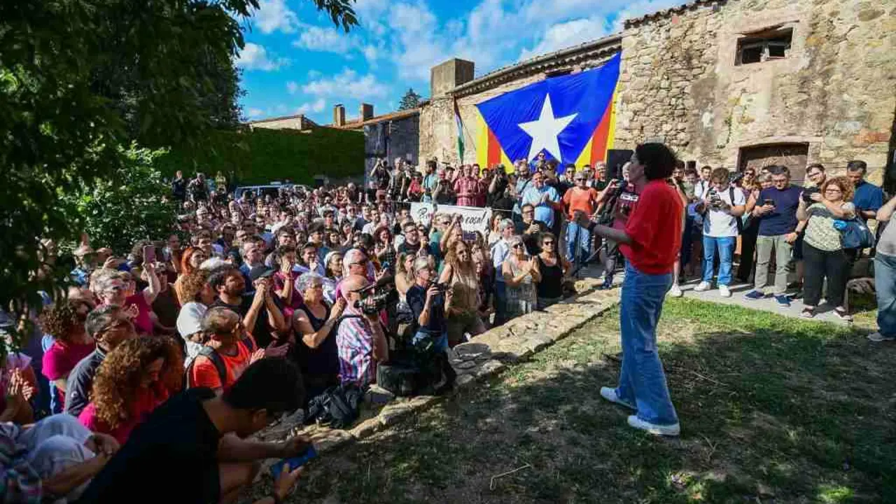 A secretaria xeral de ERC, Marta Rovira, nun acto no d&iacute;a da s&uacute;a volta a Catalunya (Foto: Joan Ignasi Elena).