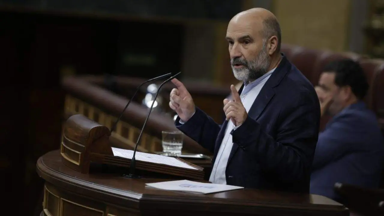 O deputado do BNG N&eacute;stor Rego no Congreso espa&ntilde;ol. (Foto: N&oacute;s Diario)