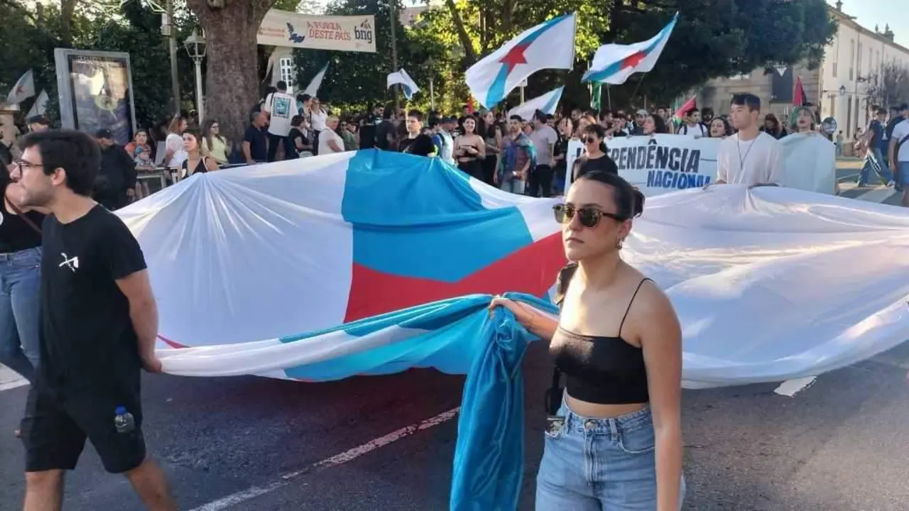 Manifestaci&oacute;n xuvenil esta cuarta feira en Compostela (Foto: N&oacute;s Diario).