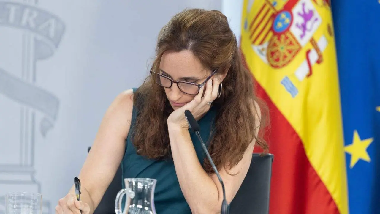 A ministra de Sanidade, M&oacute;nica Garc&iacute;a, presentando onte a lei. (Foto: Europa Press).