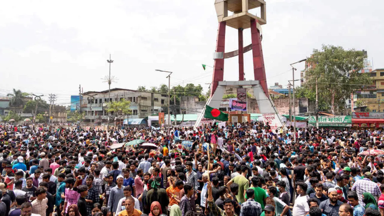 Protesta en Bangladesh o domingo. (Foto: Joy Saha / ZUMA Press Wire / DPA v&iacute;a Europa Press)