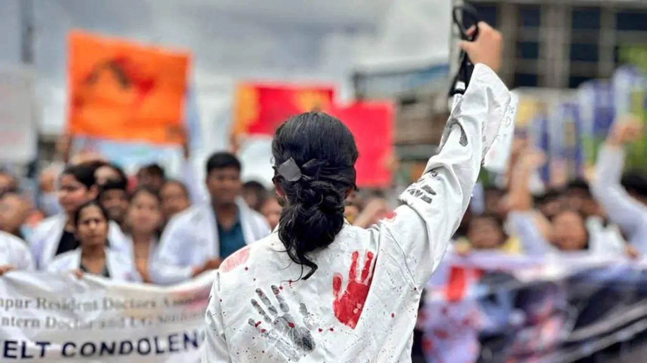 Imaxe difundida a sexta dunha protesta m&eacute;dica na India. (Foto: AnupamConnects)