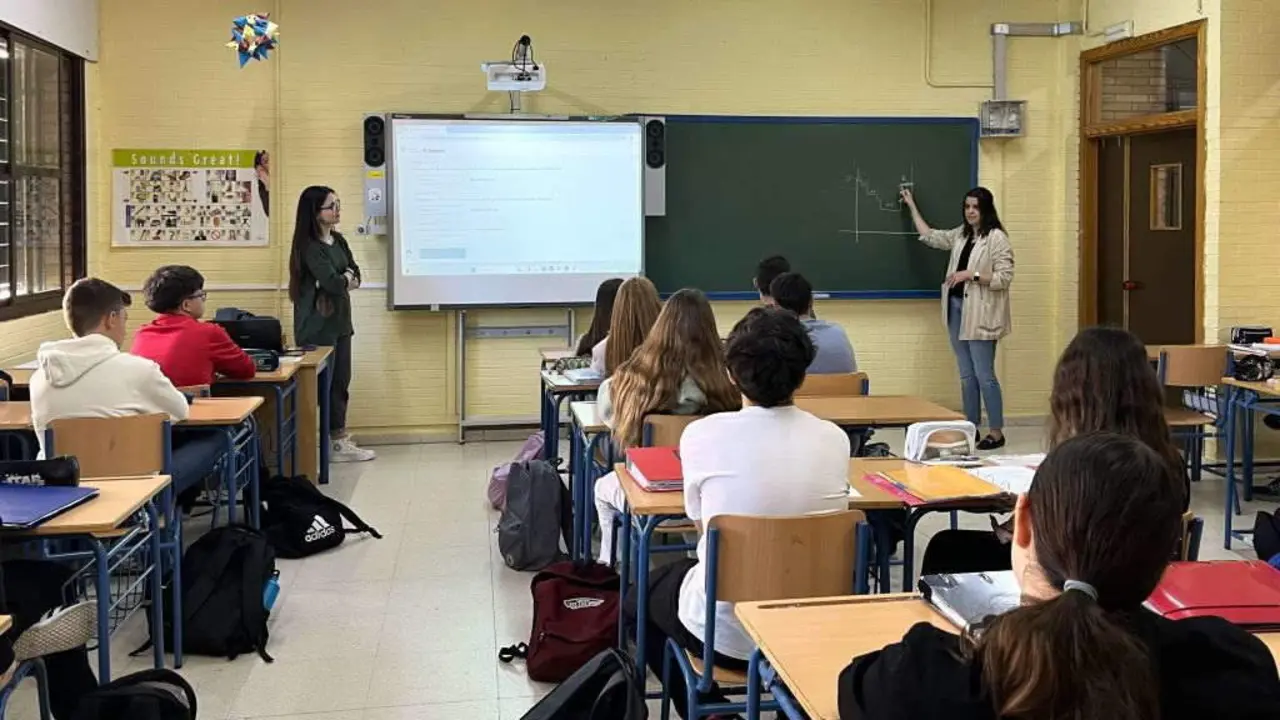 Aula dun Instituto de Educaci&oacute;n Secundaria Obrigatoria durante un obradoiro sobre h&aacute;bitos saud&aacute;beis. (Foto: Europa Press).