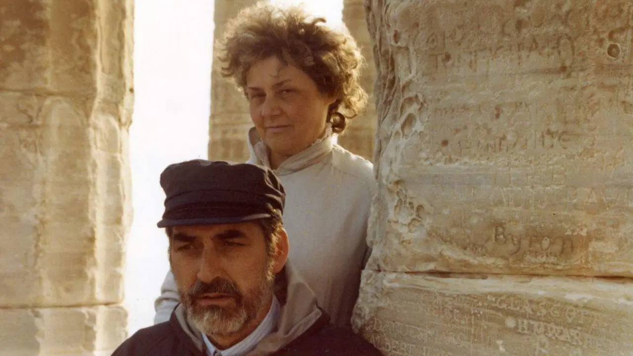 Manuel Mar&iacute;a e Saleta Goi en Grecia en 1984. (Foto: Lois Di&eacute;guez / Fundaci&oacute;n Manuel Mar&iacute;a).