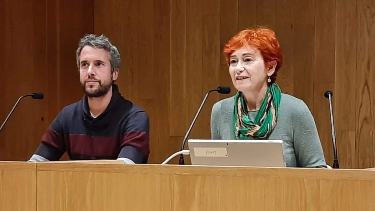 Rub&eacute;n Arroxo e Maite Ferreiro na presentci&oacute;n da 'Alianza Lugo pola lingua'. (Foto N&oacute;s Diario)