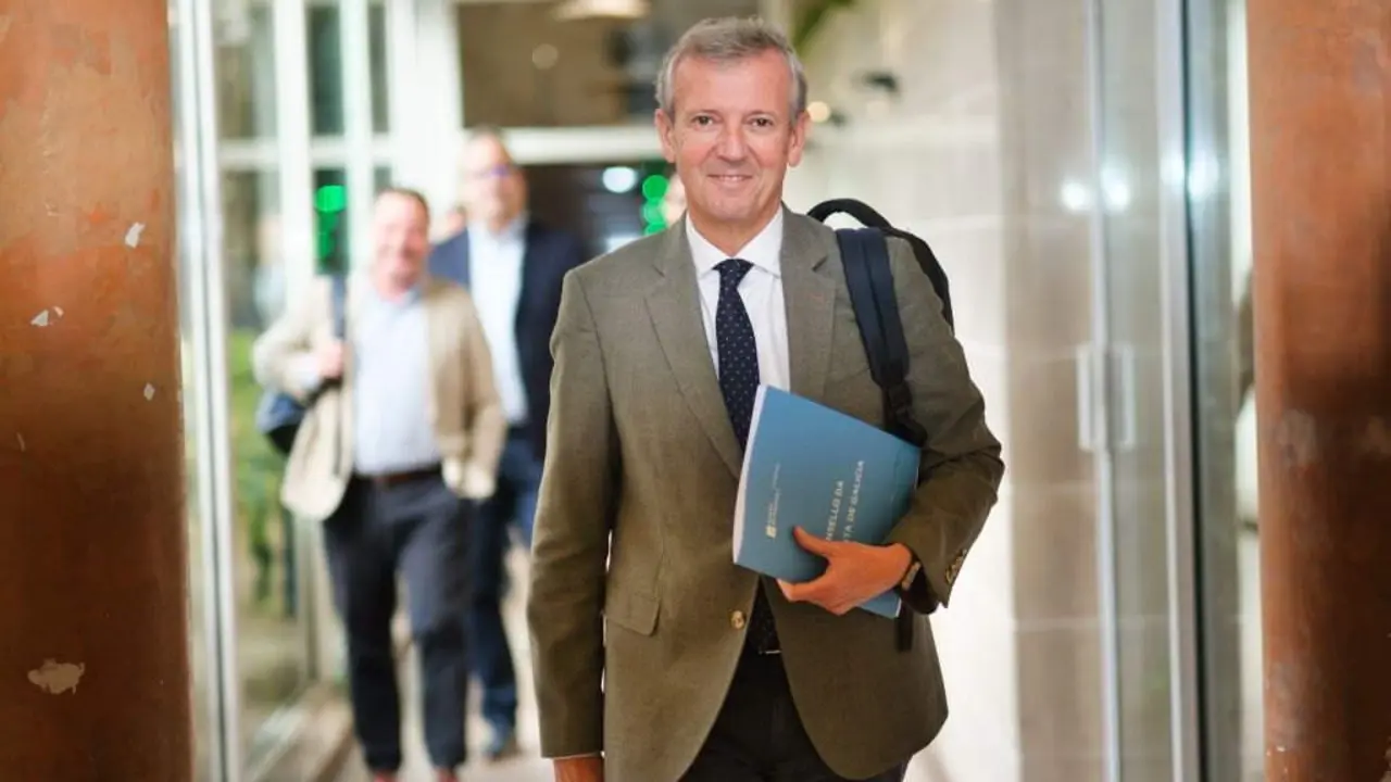 O presidente da Xunta, Alfonso Rueda. (Foto: David Cabez&oacute;n / Xunta da Galiza)