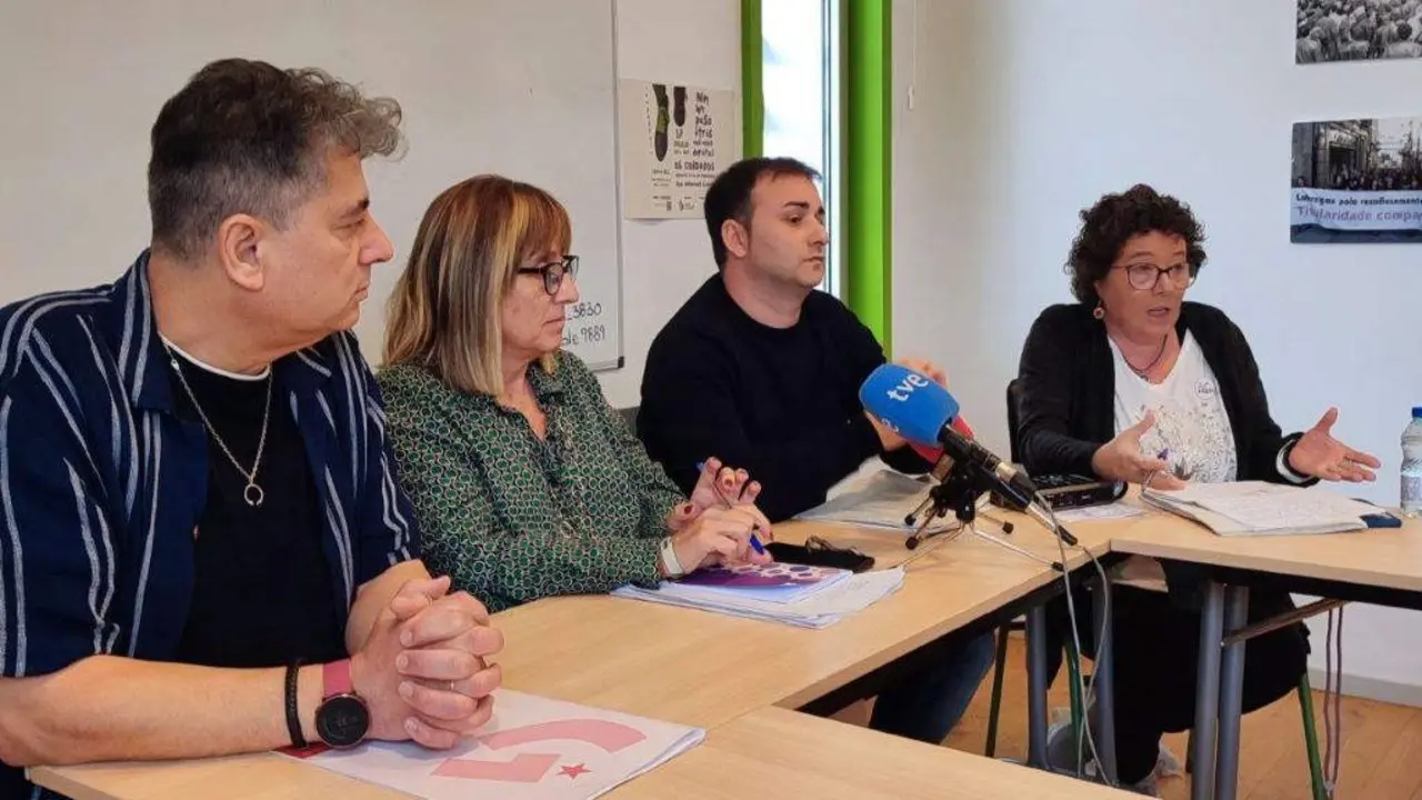 Mera (CIG), Bouza (CCOO), Gont&aacute;n (COTS) e Prieto (SLG). (Foto: N&oacute;s Diario)