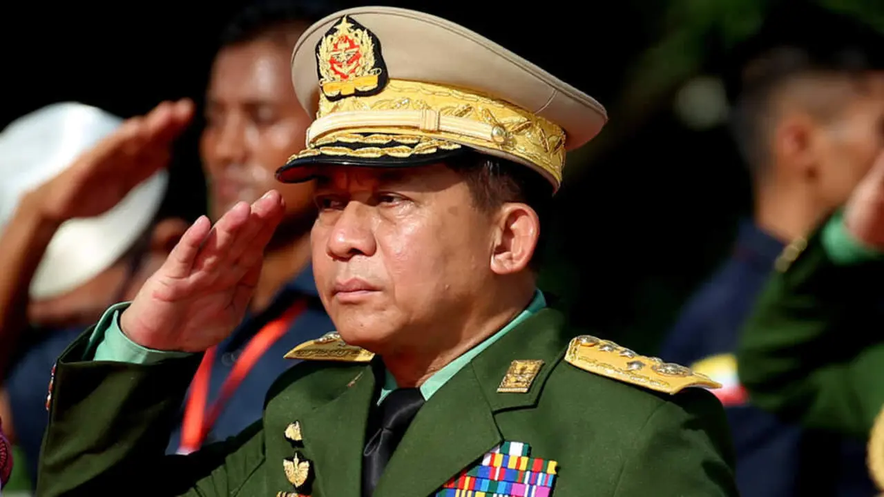 Min Aung Hlaing, l&iacute;der da Xunta Militar de Myanmar, en 2019. (Foto: U Aung / Europa Press / Contacto)
