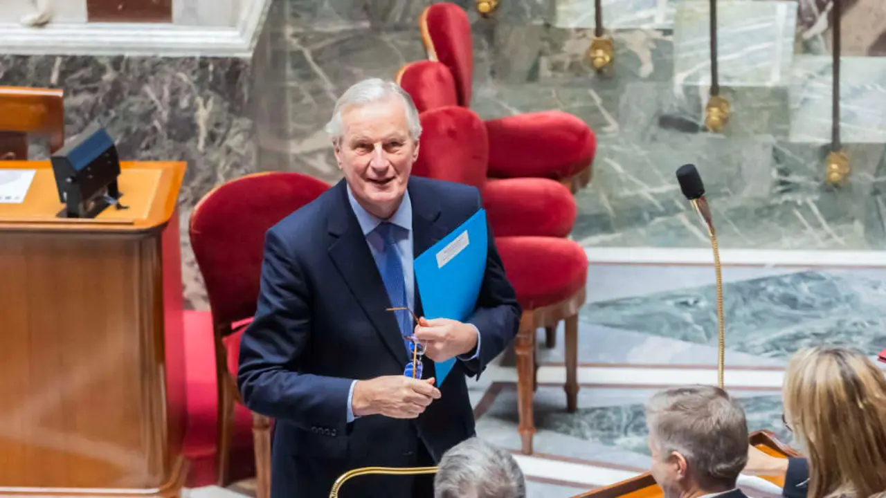 O primeiro ministro franc&eacute;s, Michel Barnier, na Asemblea Nacional antes da votaci&oacute;n o 4 de decembro de 2024 da moci&oacute;n de censura contra el. (Vincent Isore / Europa Press)