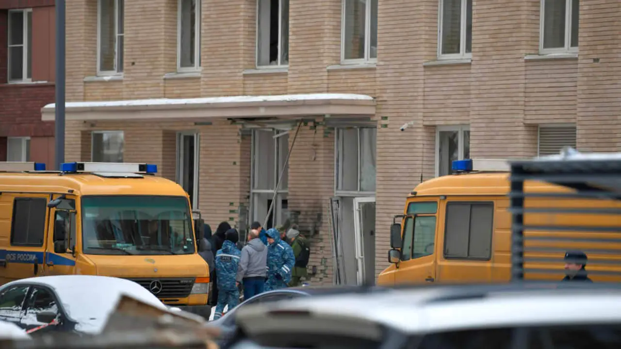 Lugar do atentado contra o tenente xeneral ruso Igor Kirillov o 17 de decembro de 2024, a xornada do ataque en Moscova (Rusia). (Foto: Alexander Zemlianichenko Jr / Xinhua News / ContactoPhoto)