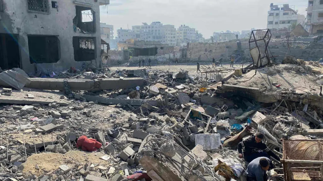 &Aacute;rea destru&iacute;da en Gaza por un ataque israel&iacute;, o 14 de xaneiro de 2025. (Foto: Hadi Daoud / Zuma Press / ContactoPhoto)