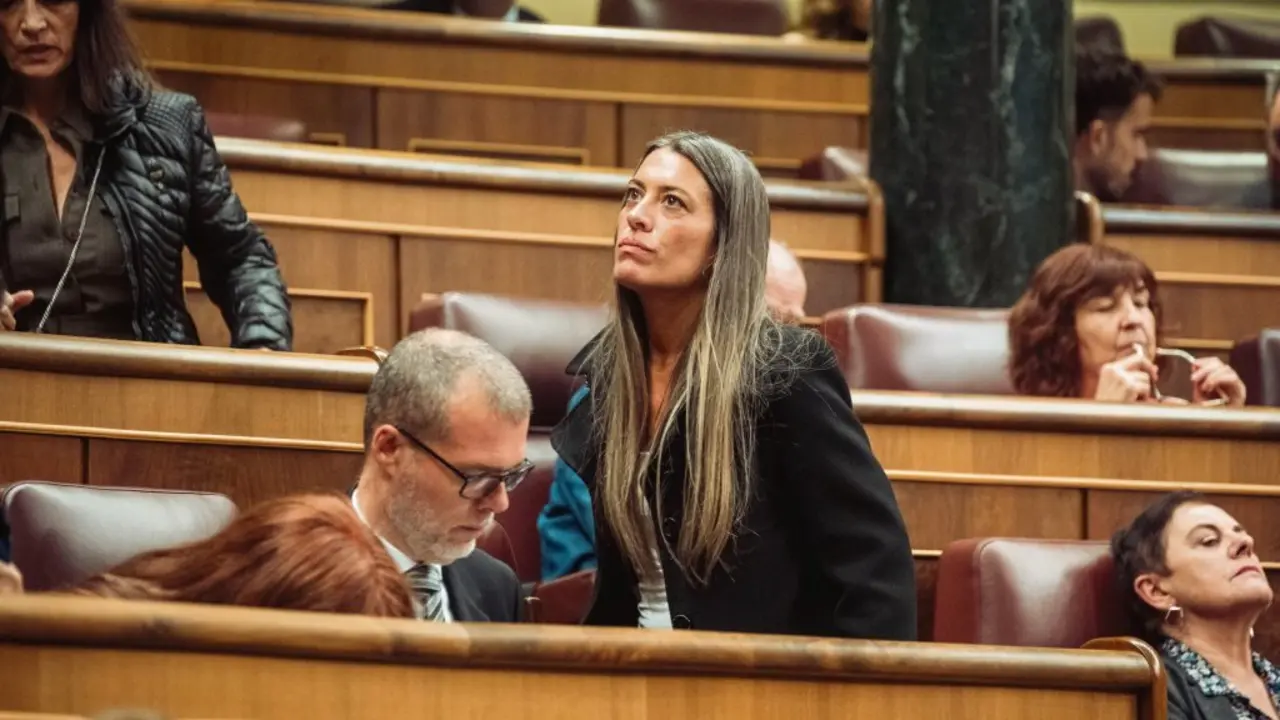 A portavoz de Junts no Congreso, Miriam Nogueras, antonte, durante a votaci&oacute;n. (Foto: Gabriel Luengas / Europa Press)