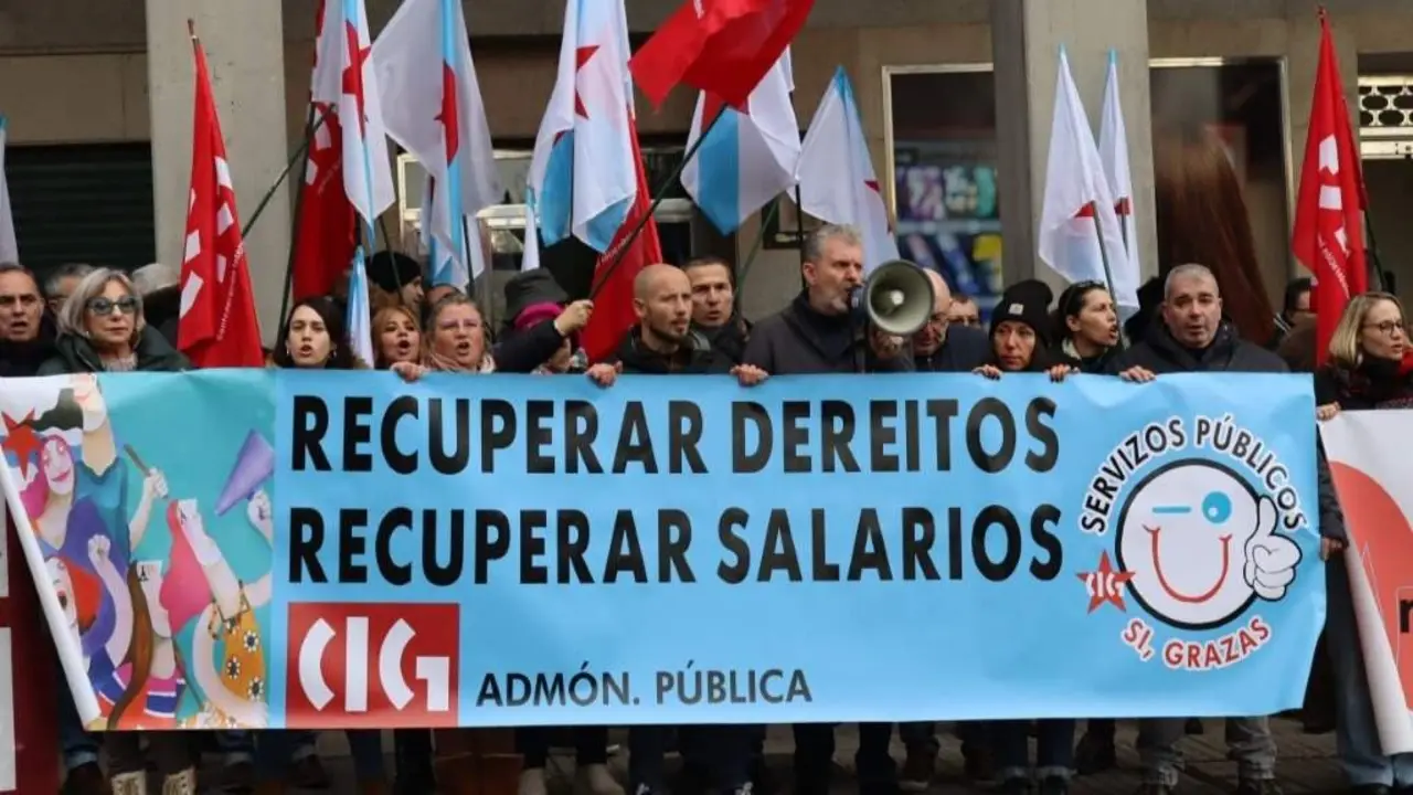 Protesta da CG en demanda de recuperar salarios e dereitos. (Foto: N&oacute;s Diario)