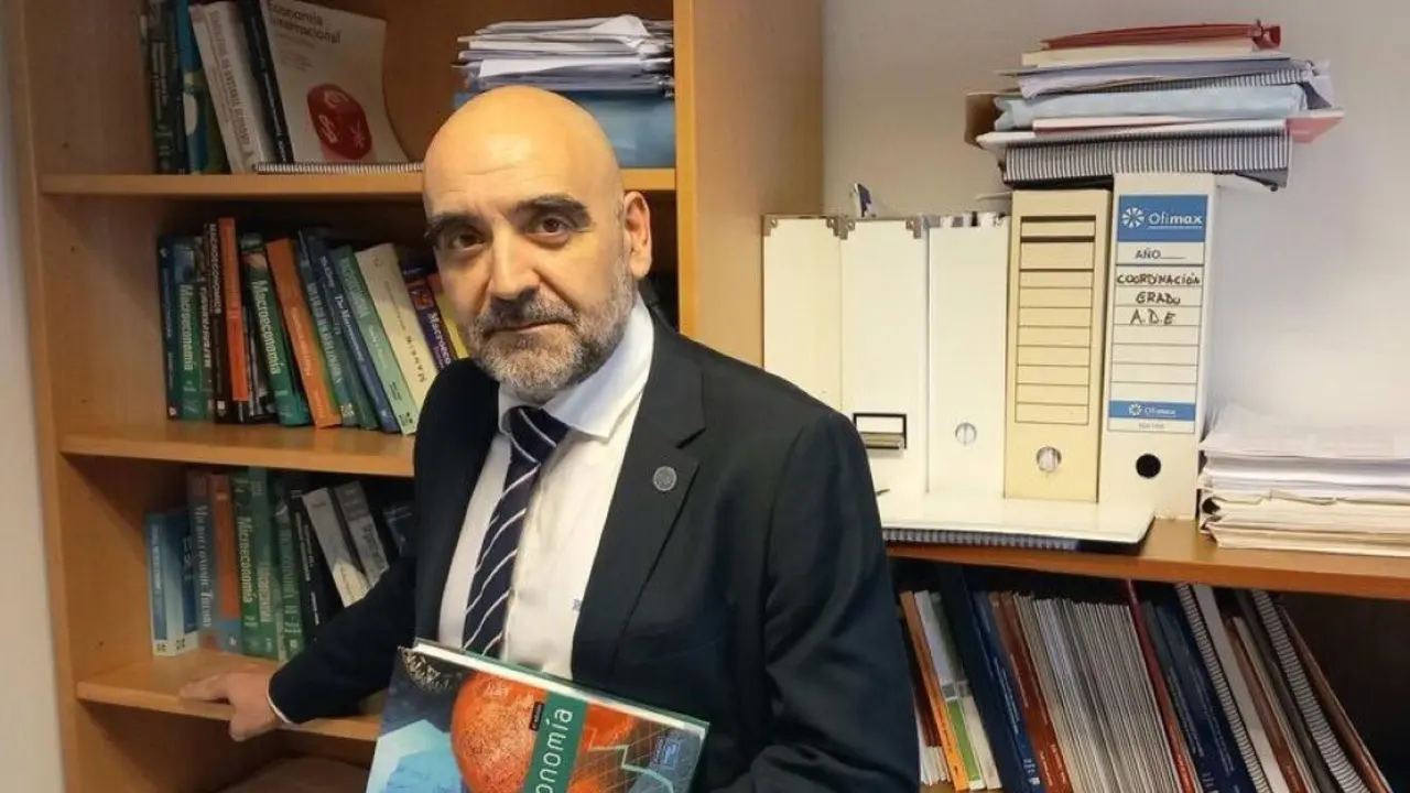 Roberto Bande, decano da Facultade de ADE do Campus de Lugo da USC. (Foto: USC)