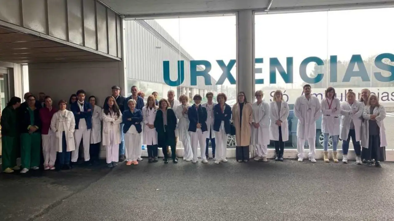 Unha das protestas, onte, en urxencias do Chuac. (Foto: N&oacute;s Diario)