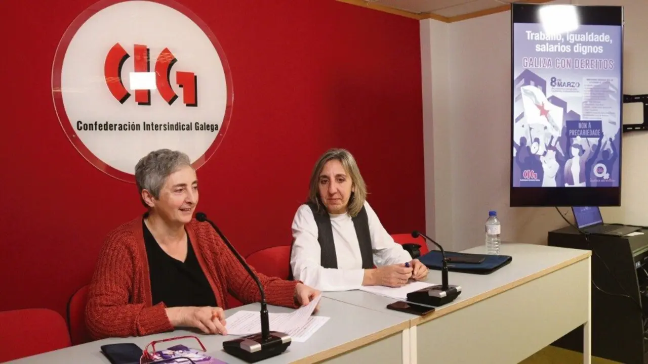 Nicolasa Castro, secretaria das Mulleres da CIG, e Natividade L&oacute;pez, respons&aacute;bel do Gabinete T&eacute;cnico Confederal, esta sexta feira. (Foto: N&oacute;s Diario)