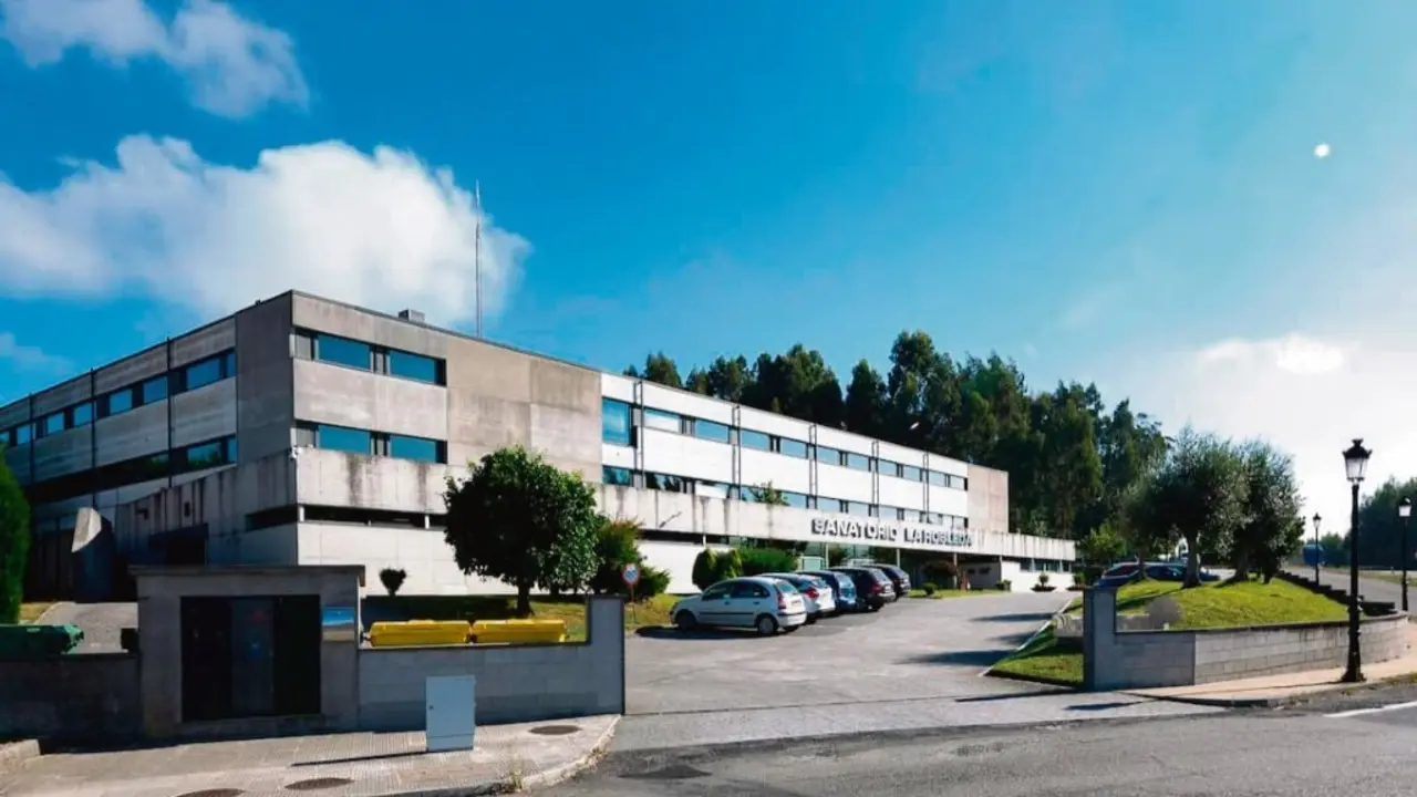 Sanatorio La Robleda, en Santiso (Terra de Melide). (Foto: N&oacute;s Diario)
