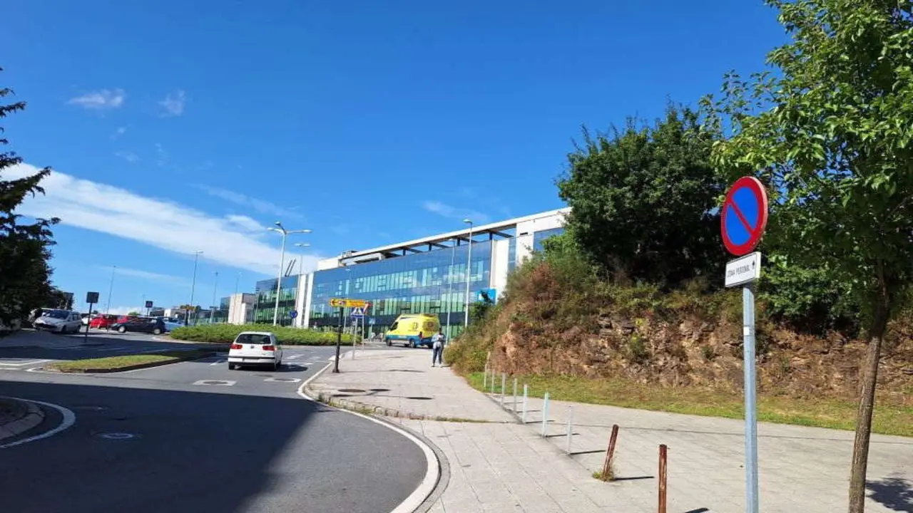 Vista do Hospital Cl&iacute;nico Universitario de Santiago de Compostela. (Foto: CDN)