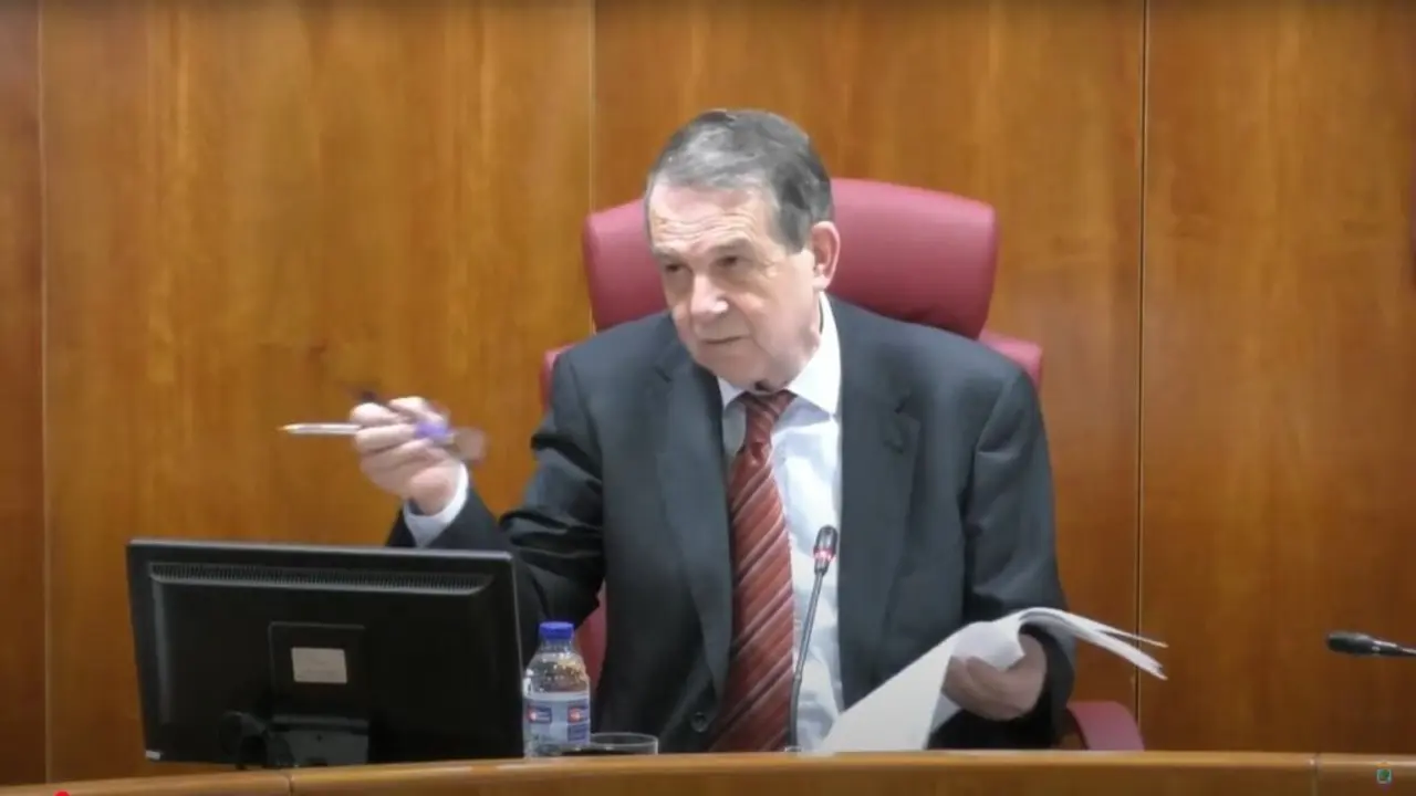 Abel Caballero, esta quinta feira, durante a sesi&oacute;n plenaria. (Foto: N&oacute;s Diario)