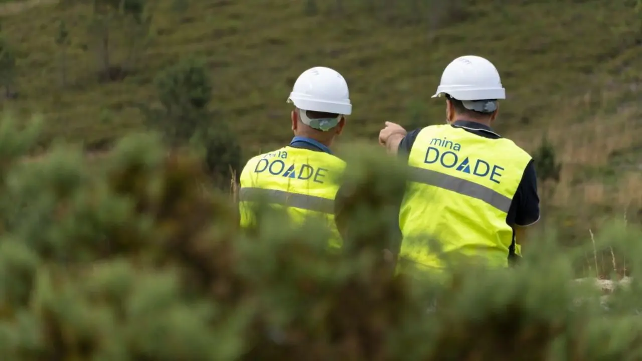Persoal de Mina Doade. (Foto: N&oacute;s Diario)