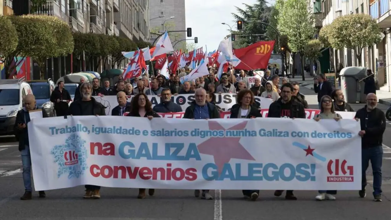 Manifestaci&oacute;n da federaci&oacute;n de Industria da CIG, esta quinta feira, en Ourense. (Foto: N&oacute;s Diario)