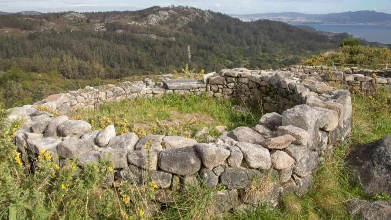Vistas desde o santuario do monte Facho, en Cangas (comarca do Morrazo). (Foto: Xaime Cortizo)