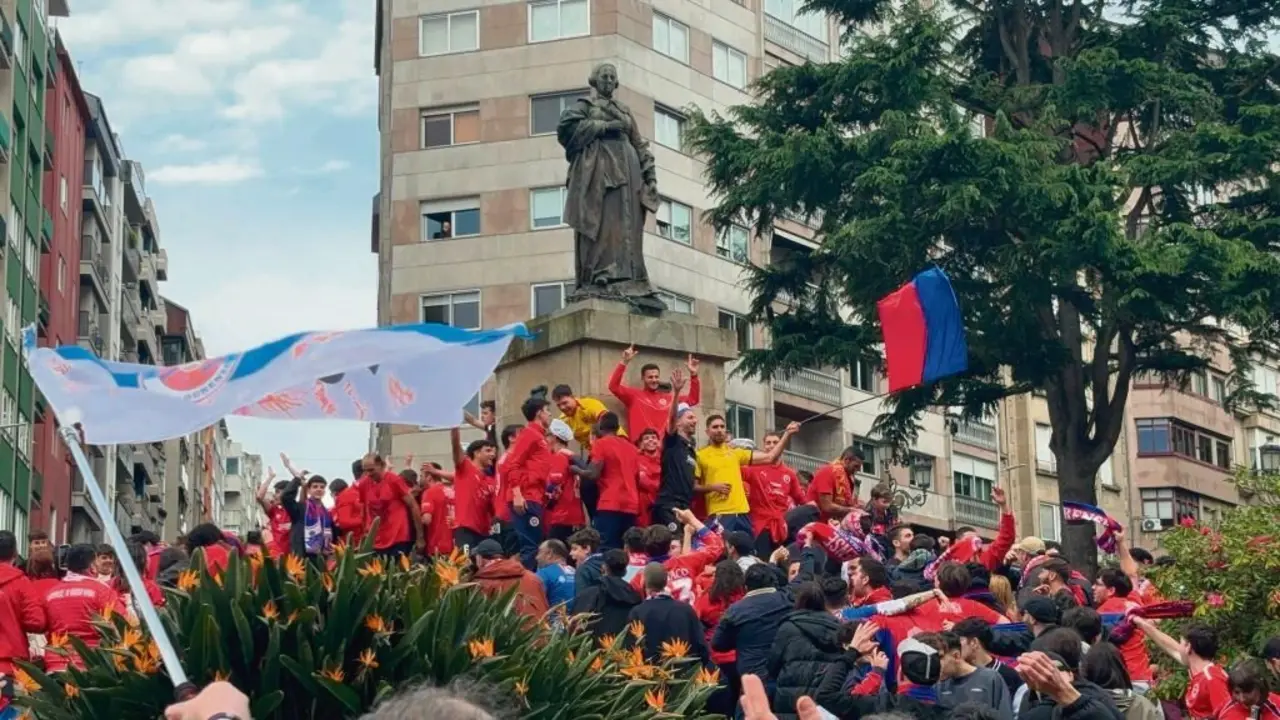 Celebraci&oacute;n do ascenso da UD Ourense. (Foto: N&oacute;s Diario)