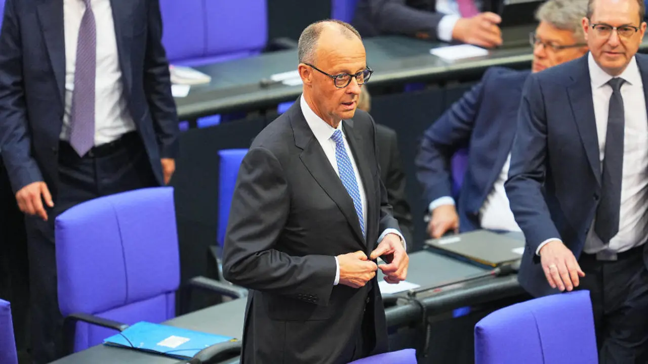 O xa chanceler Friedrich Merz o 6 de maio de 2025 no Bundestag, en Berl&iacute;n (Alema&ntilde;a), tras fracasar a primeira votaci&oacute;n de investidura. (Foto: Michael Kappeler / DPA)