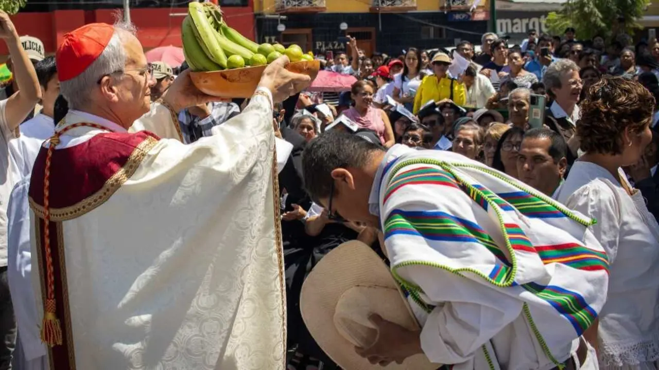 O papa Le&oacute;n XIV, daquela cardeal Robert Prevost nunha visita ao Per&uacute; polo 60&ordm; aniversario da Diocese de Chiclayo, o pasado 10 de agosto. (Foto: Paul Suncion / DPA)